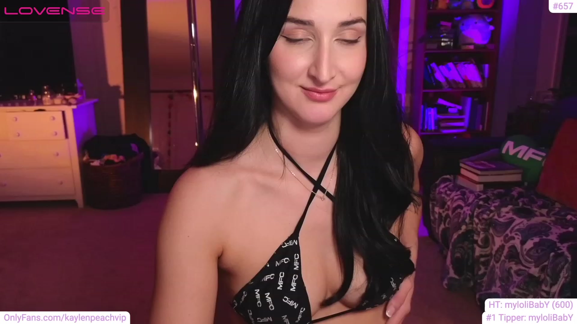 Gallery image thumbnail from KaylenPeach's myfreecams stream on, 01/16/2023, 02:30 image 1 of 20