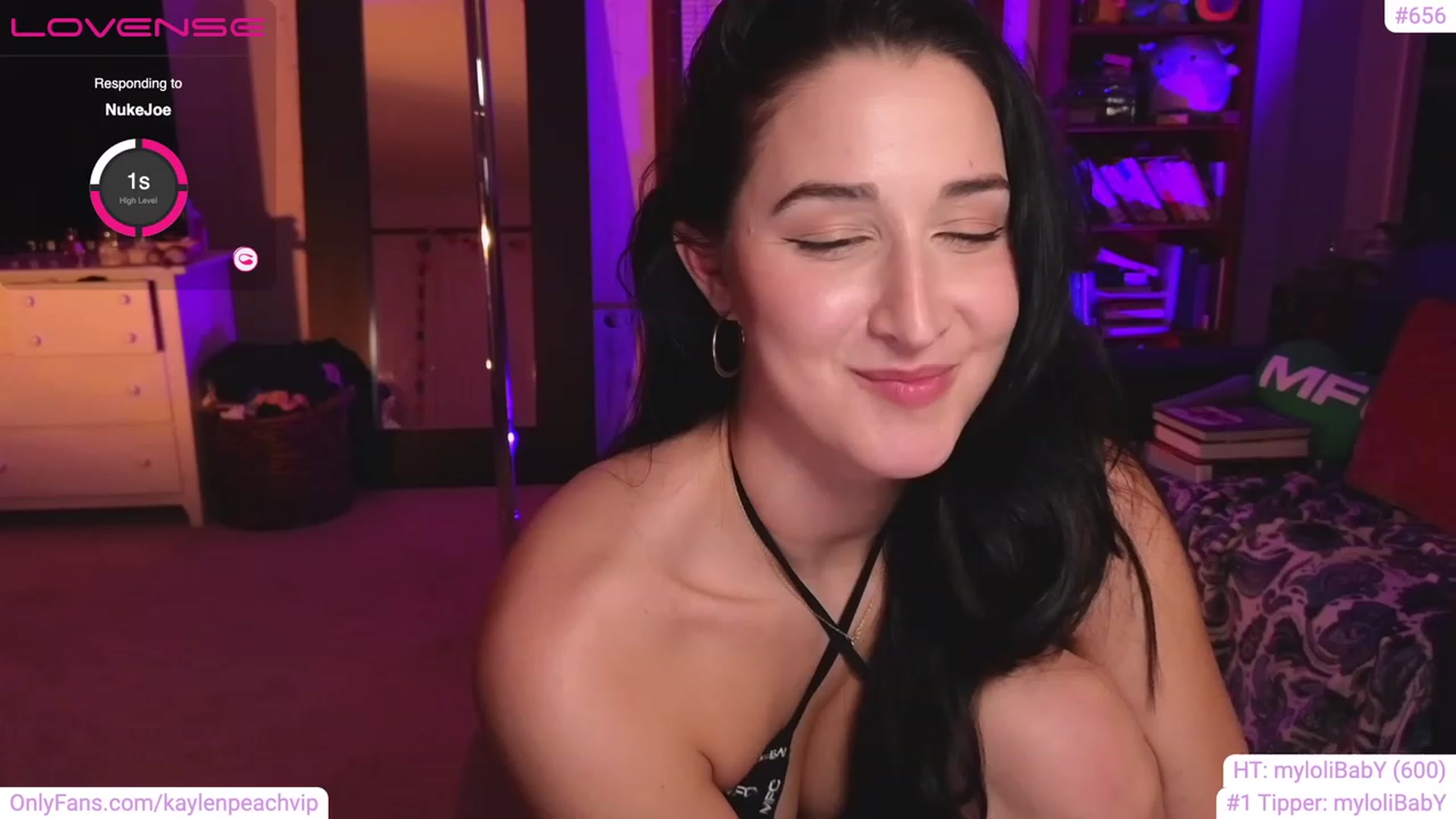 Gallery image thumbnail from KaylenPeach's myfreecams stream on, 01/16/2023, 02:30 image 20 of 20