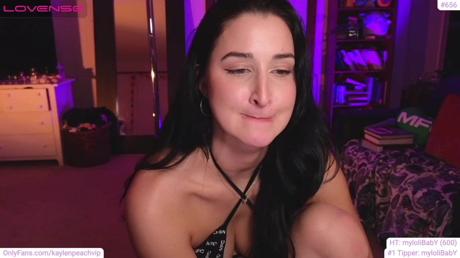 Gallery image thumbnail from KaylenPeach's myfreecams stream on, 01/16/2023, 02:30 image 15 of 20