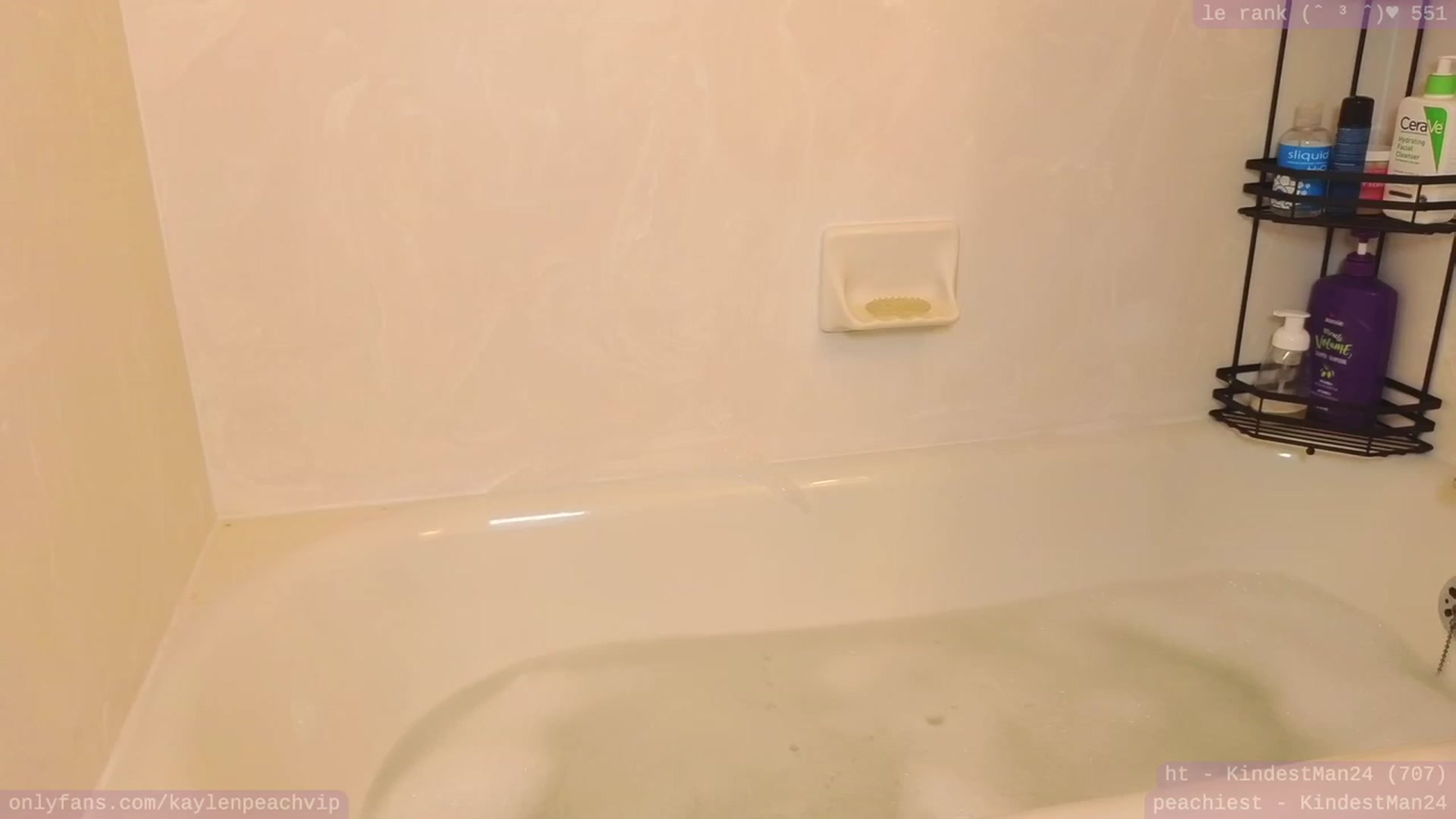 Gallery image thumbnail from KaylenPeach's myfreecams stream on, 01/20/2023, 03:15 image 7 of 20
