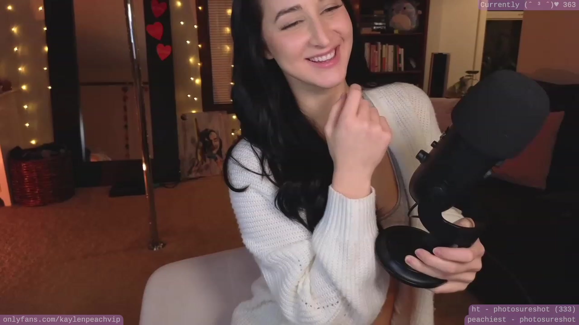 Gallery image thumbnail from KaylenPeach's myfreecams stream on, 01/27/2023, 04:14 image 16 of 20