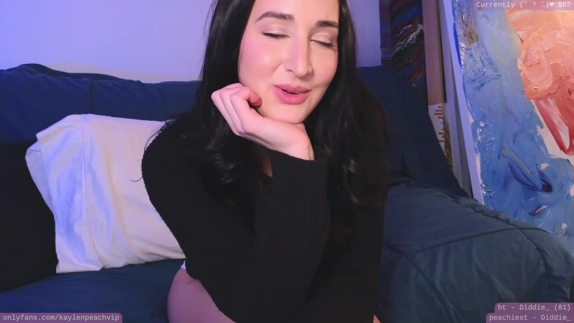 Gallery image thumbnail from KaylenPeach's myfreecams stream on, 02/04/2023, 05:07 image 3 of 20