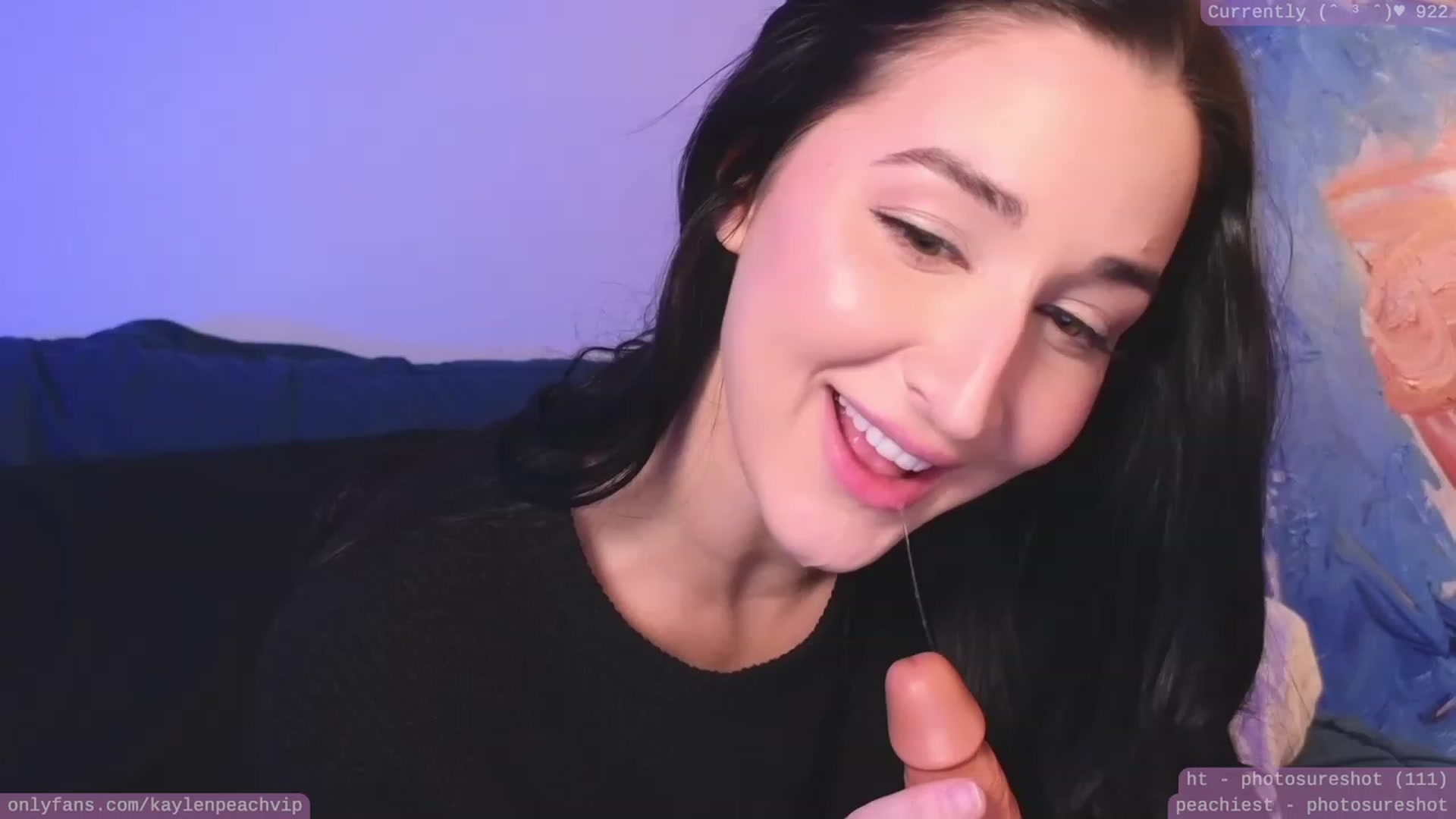 Gallery image thumbnail from KaylenPeach's myfreecams stream on, 02/04/2023, 05:07 image 6 of 20