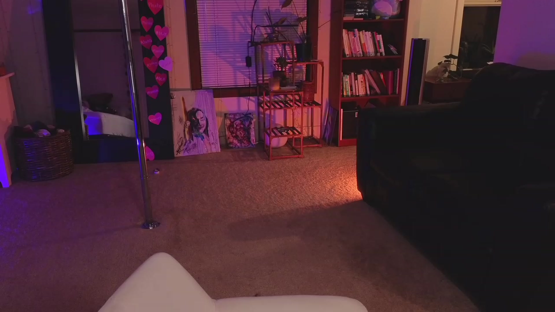 Gallery image thumbnail from KaylenPeach's myfreecams stream on, 02/11/2023, 04:24 image 12 of 20