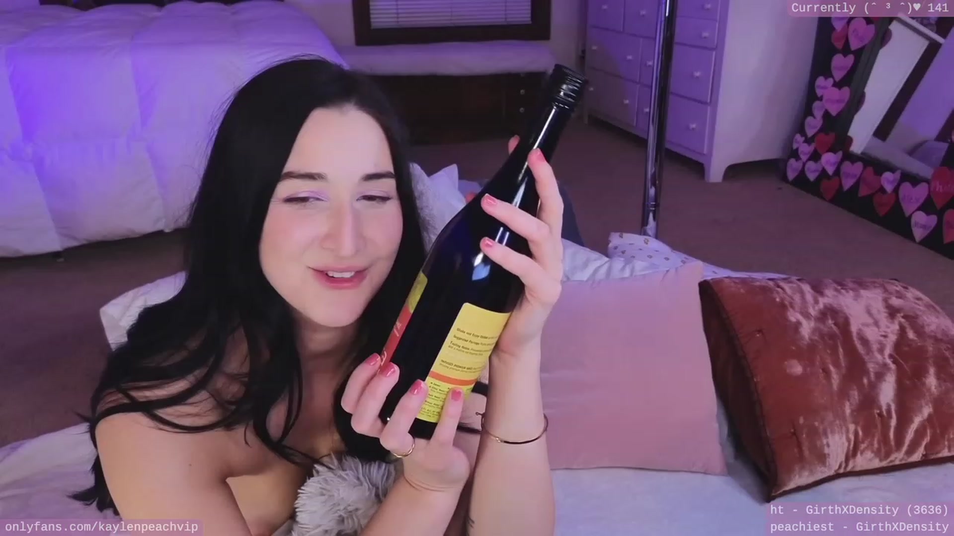 Gallery image thumbnail from KaylenPeach's myfreecams stream on, 03/11/2023, 04:58 image 18 of 20