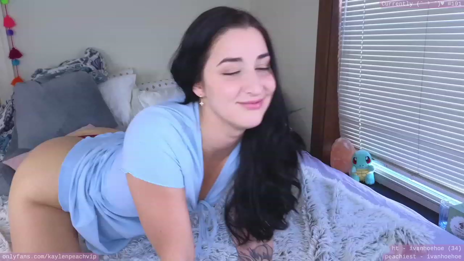 Gallery image thumbnail from KaylenPeach's myfreecams stream on, 03/22/2023, 21:56 image 6 of 20