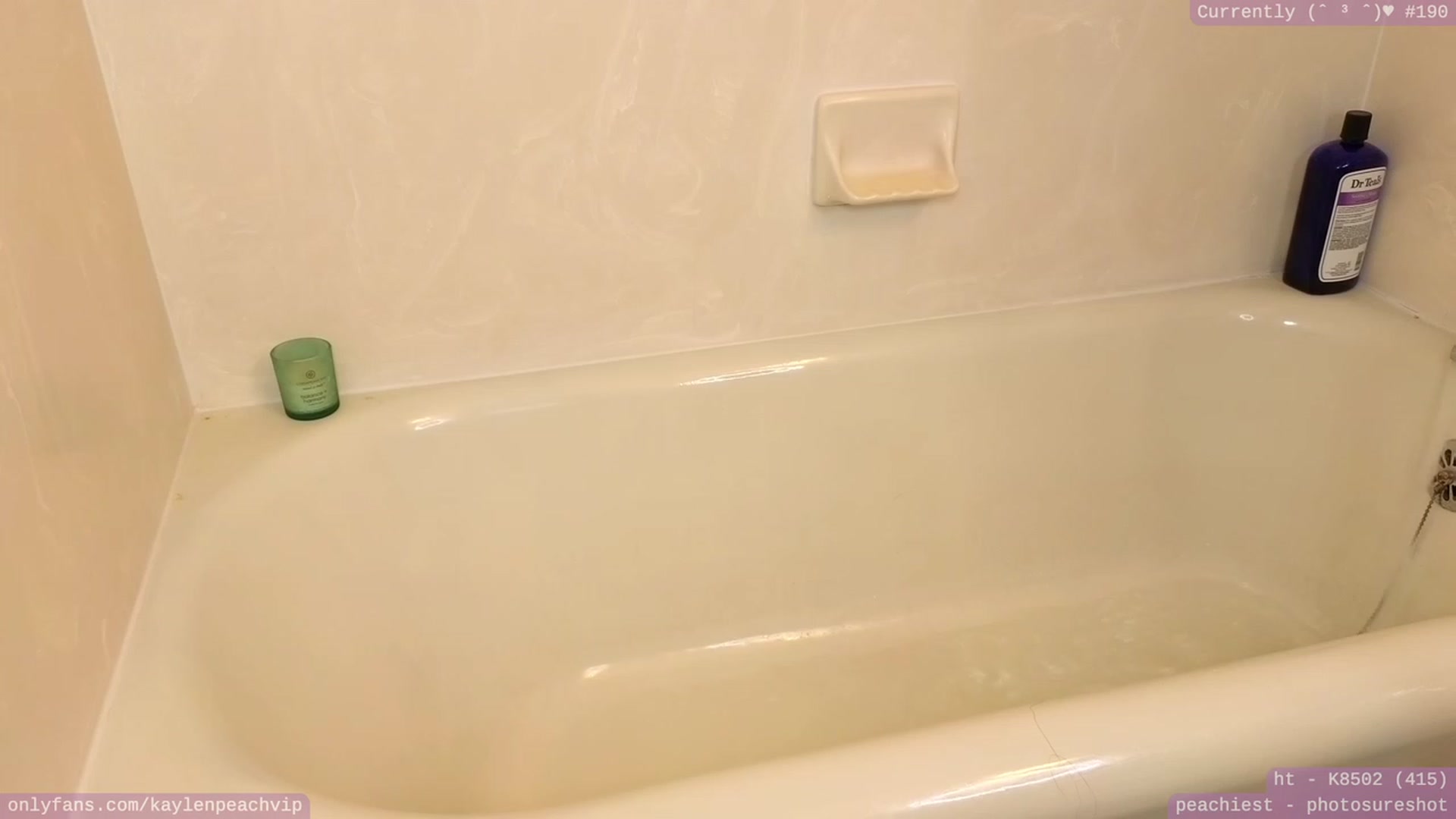 Gallery image thumbnail from KaylenPeach's myfreecams stream on, 03/30/2023, 04:00 image 12 of 20