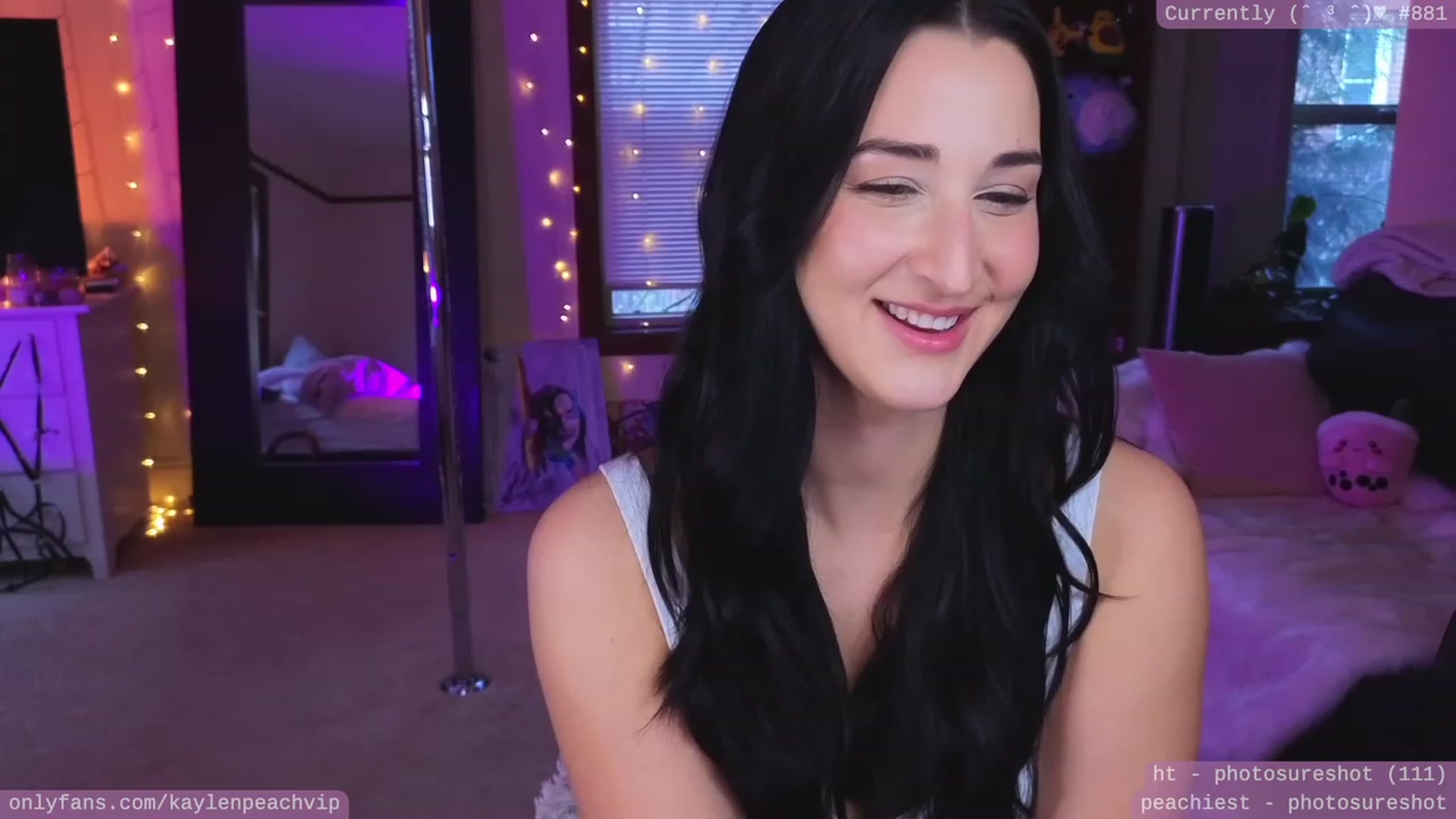 Gallery image thumbnail from KaylenPeach's myfreecams stream on, 04/25/2023, 03:34 image 1 of 20