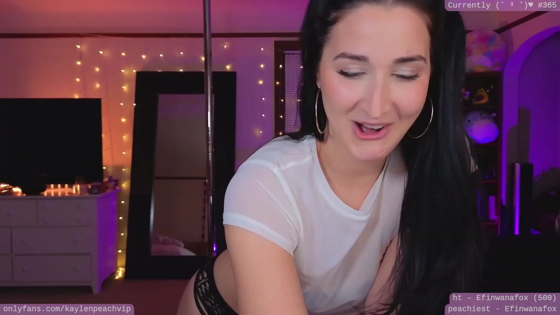 Gallery image thumbnail from KaylenPeach's myfreecams stream on, 05/05/2023, 04:33 image 3 of 20