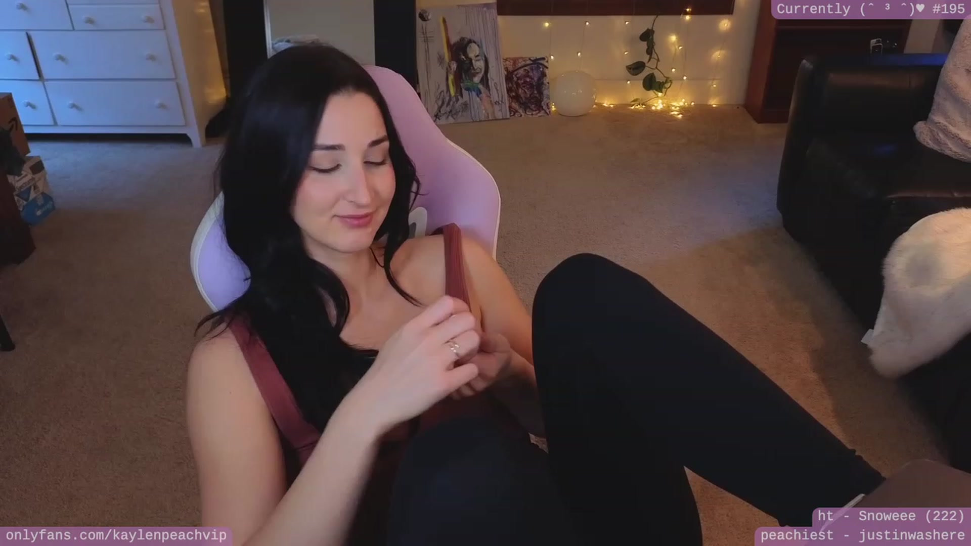 Gallery image thumbnail from KaylenPeach's myfreecams stream on, 06/23/2023, 03:01 image 5 of 20