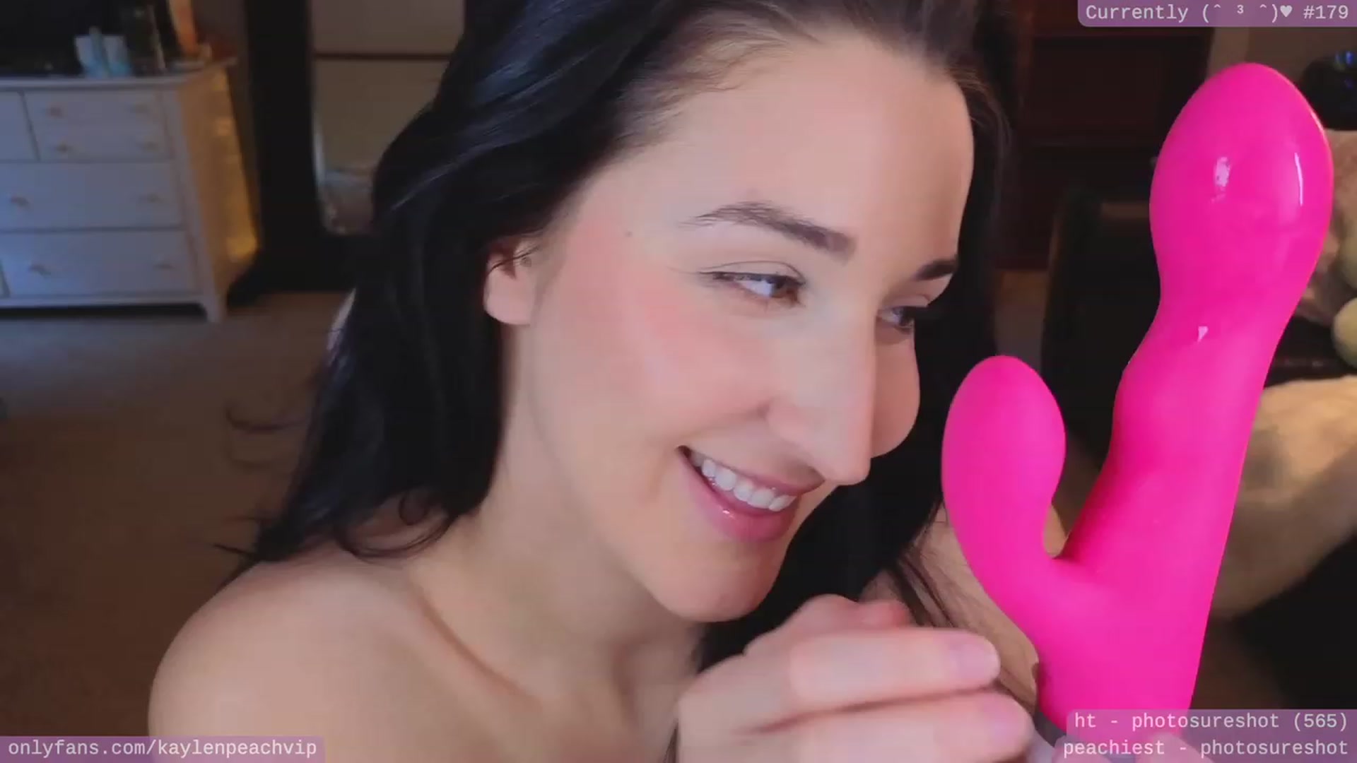 Gallery image thumbnail from KaylenPeach's myfreecams stream on, 06/23/2023, 03:27 image 5 of 20