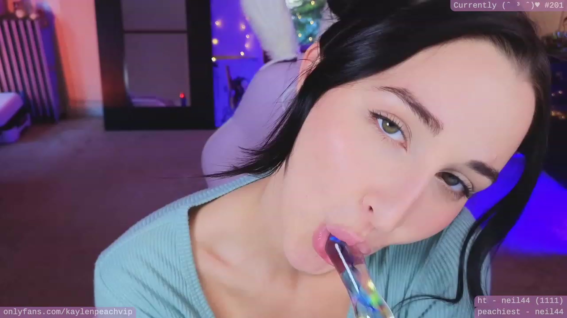 Gallery image thumbnail from KaylenPeach's myfreecams stream on, 06/27/2023, 02:58 image 9 of 20