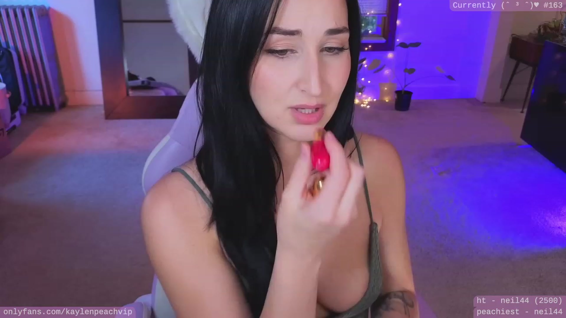 Gallery image thumbnail from KaylenPeach's myfreecams stream on, 07/01/2023, 02:28 image 4 of 20