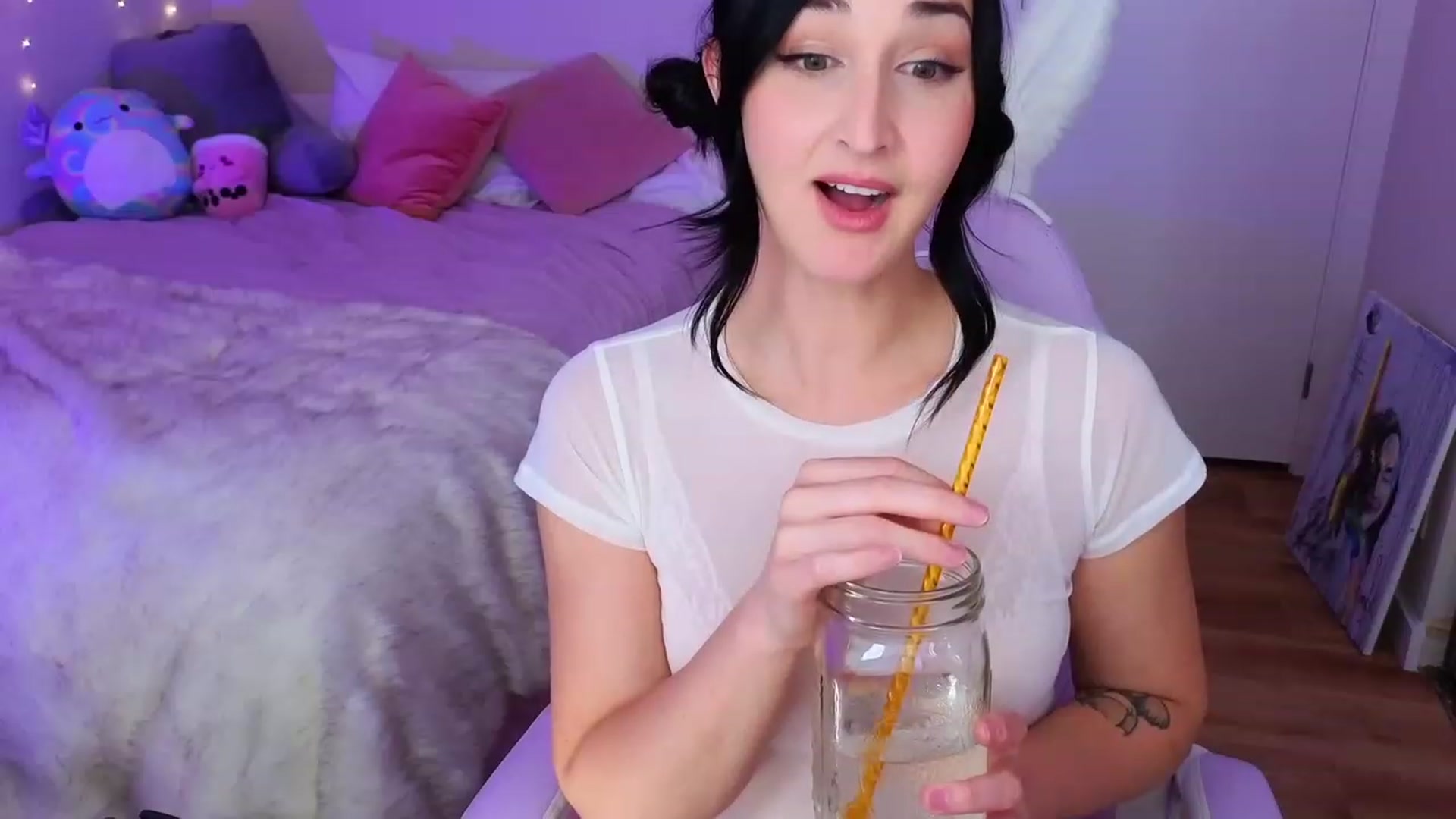 Gallery image thumbnail from KaylenPeach's myfreecams stream on, 07/25/2023, 02:33 image 7 of 20