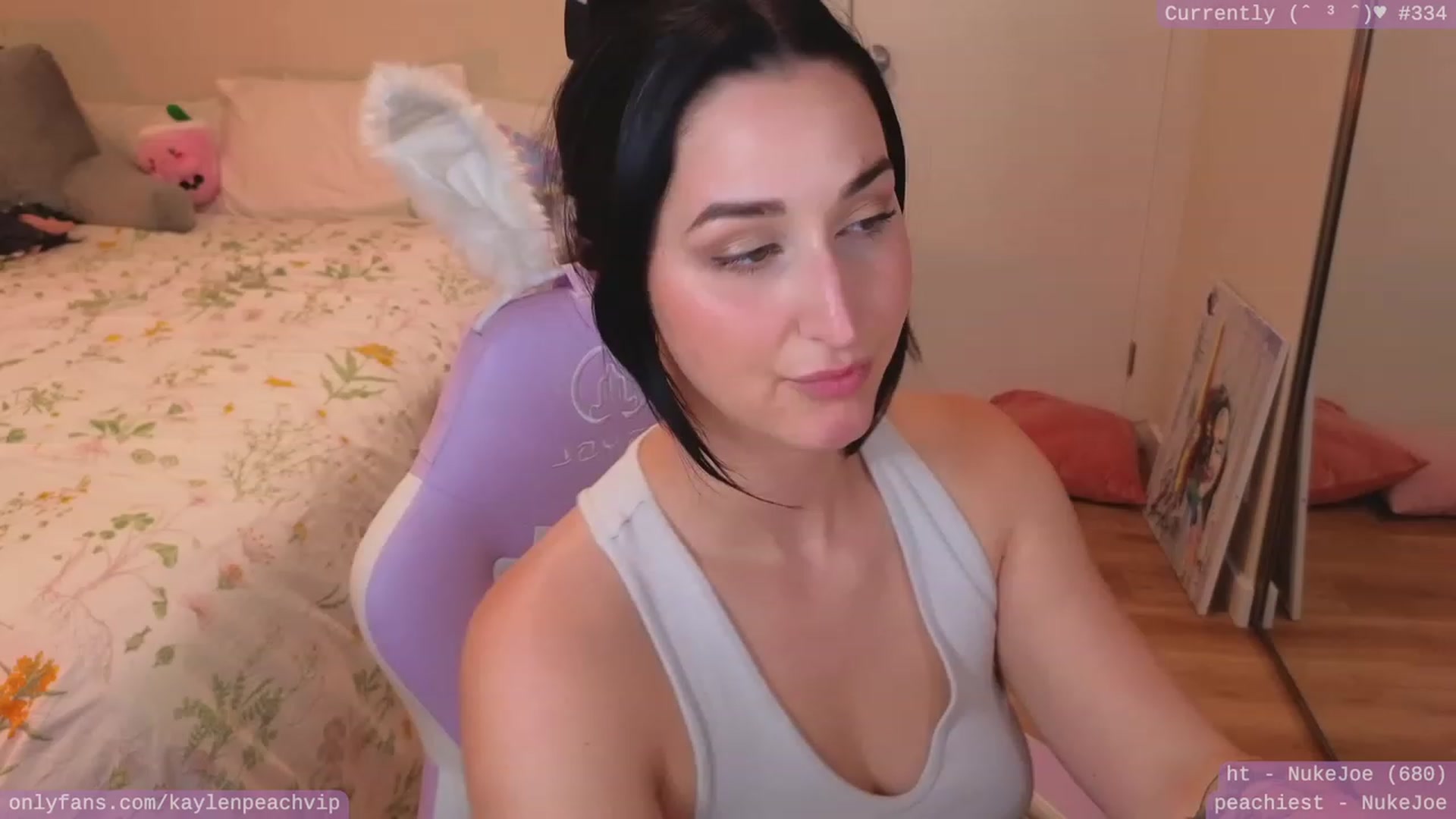 Gallery image thumbnail from KaylenPeach's myfreecams stream on, 08/05/2023, 02:43 image 8 of 20