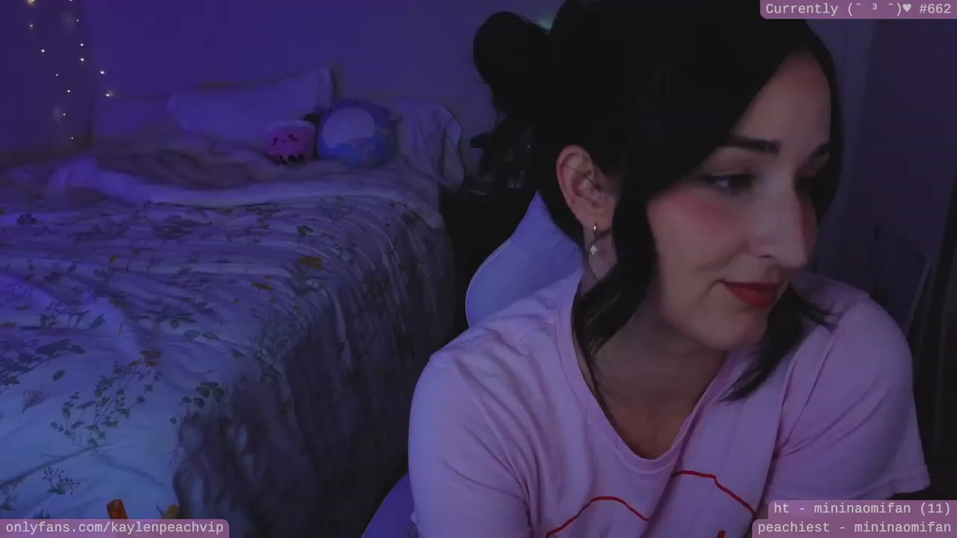 Gallery image thumbnail from KaylenPeach's myfreecams stream on, 08/08/2023, 02:29 image 6 of 20