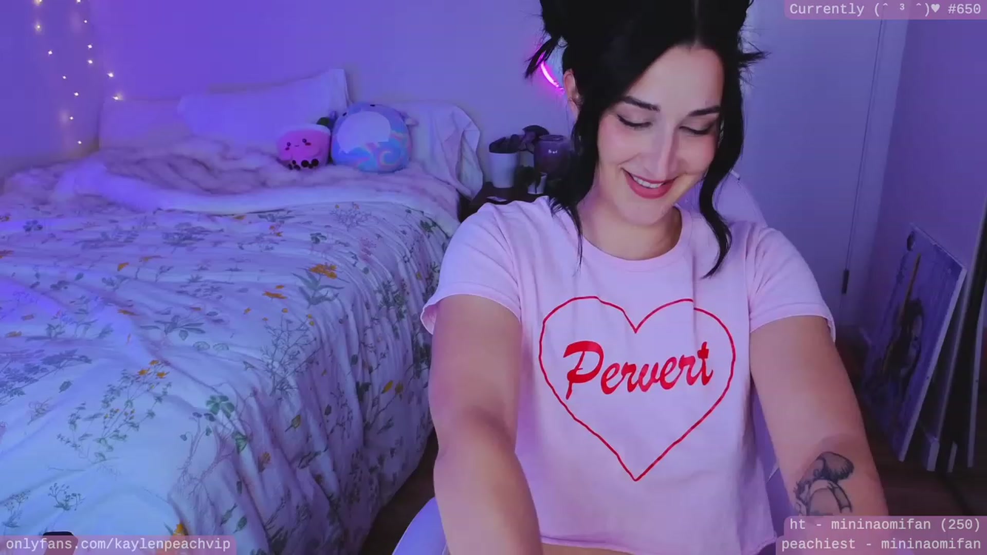 Gallery image thumbnail from KaylenPeach's myfreecams stream on, 08/08/2023, 02:29 image 13 of 20