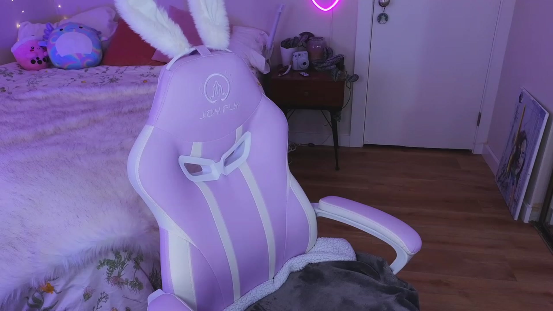 Gallery image thumbnail from KaylenPeach's myfreecams stream on, 08/15/2023, 03:45 image 14 of 20