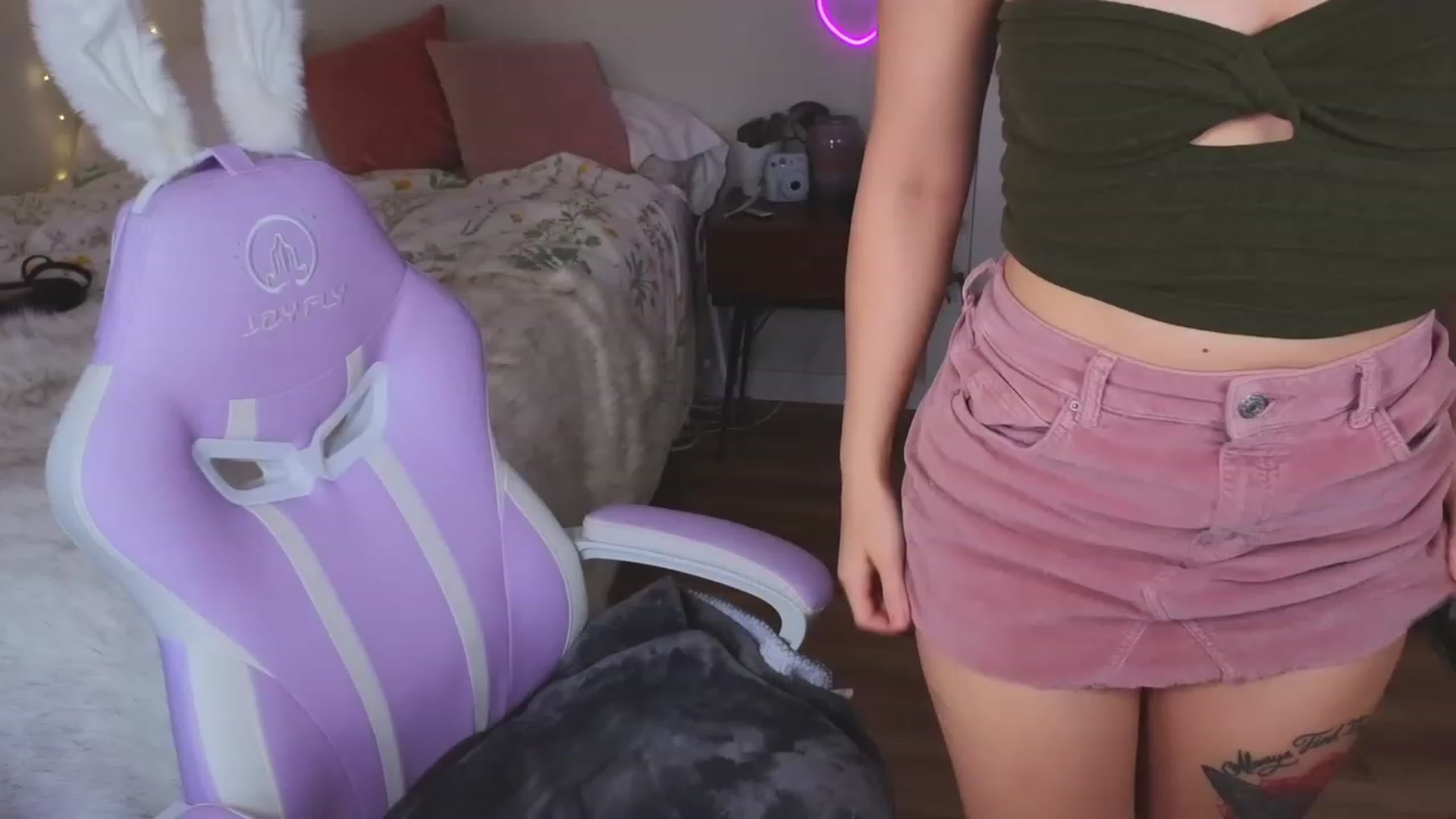 Gallery image thumbnail from KaylenPeach's myfreecams stream on, 08/23/2023, 04:39 image 4 of 20