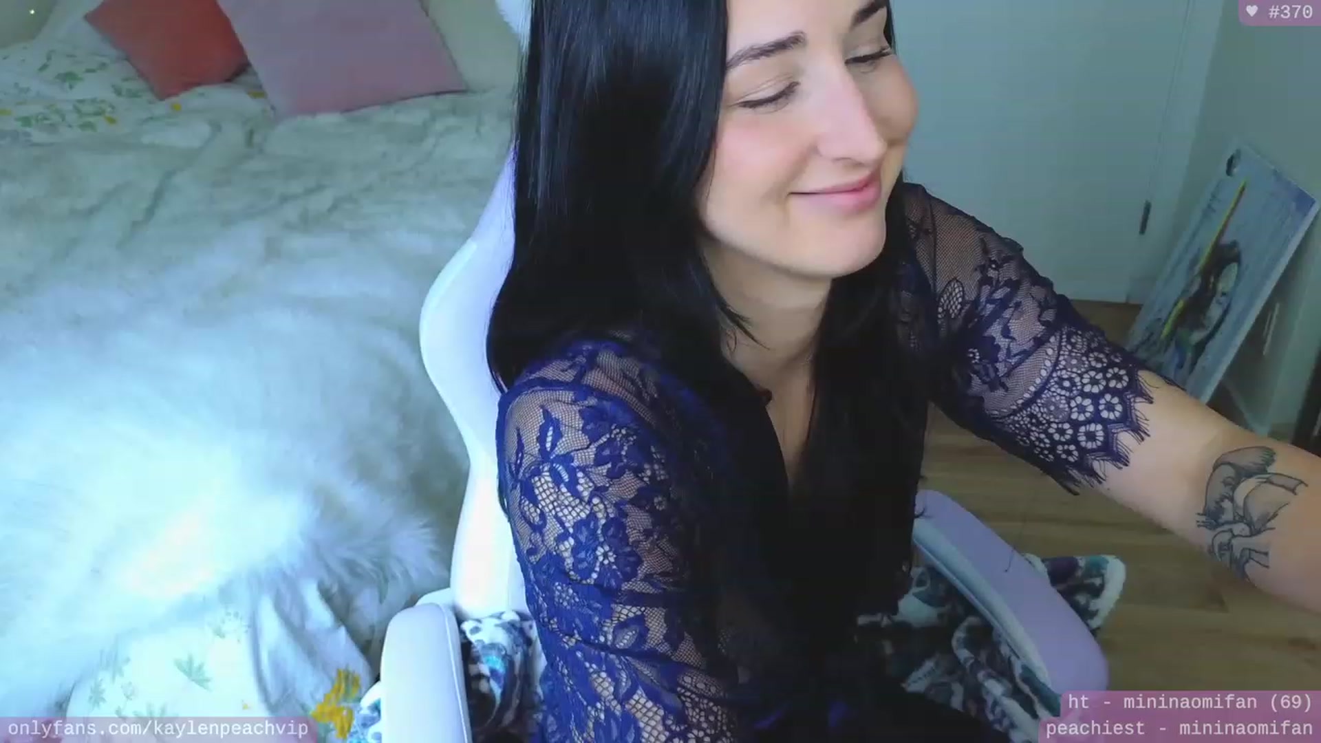 Gallery image thumbnail from KaylenPeach's myfreecams stream on, 08/24/2023, 21:46 image 2 of 20
