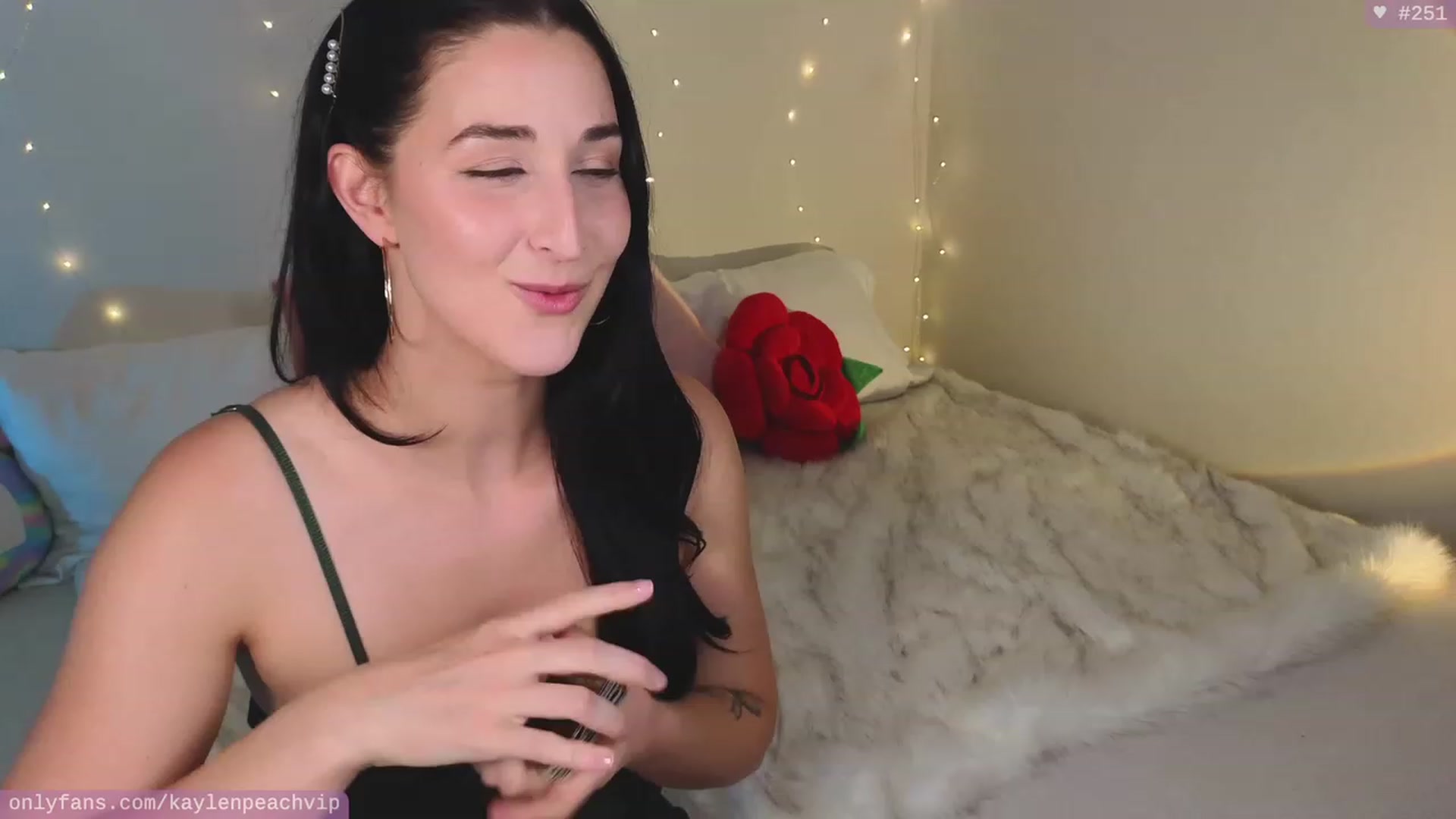 Gallery image thumbnail from KaylenPeach's myfreecams stream on, 09/19/2023, 07:00 image 1 of 20