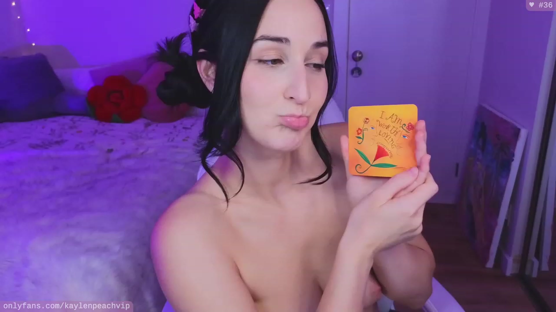 Gallery image thumbnail from KaylenPeach's myfreecams stream on, 10/03/2023, 04:13 image 13 of 20