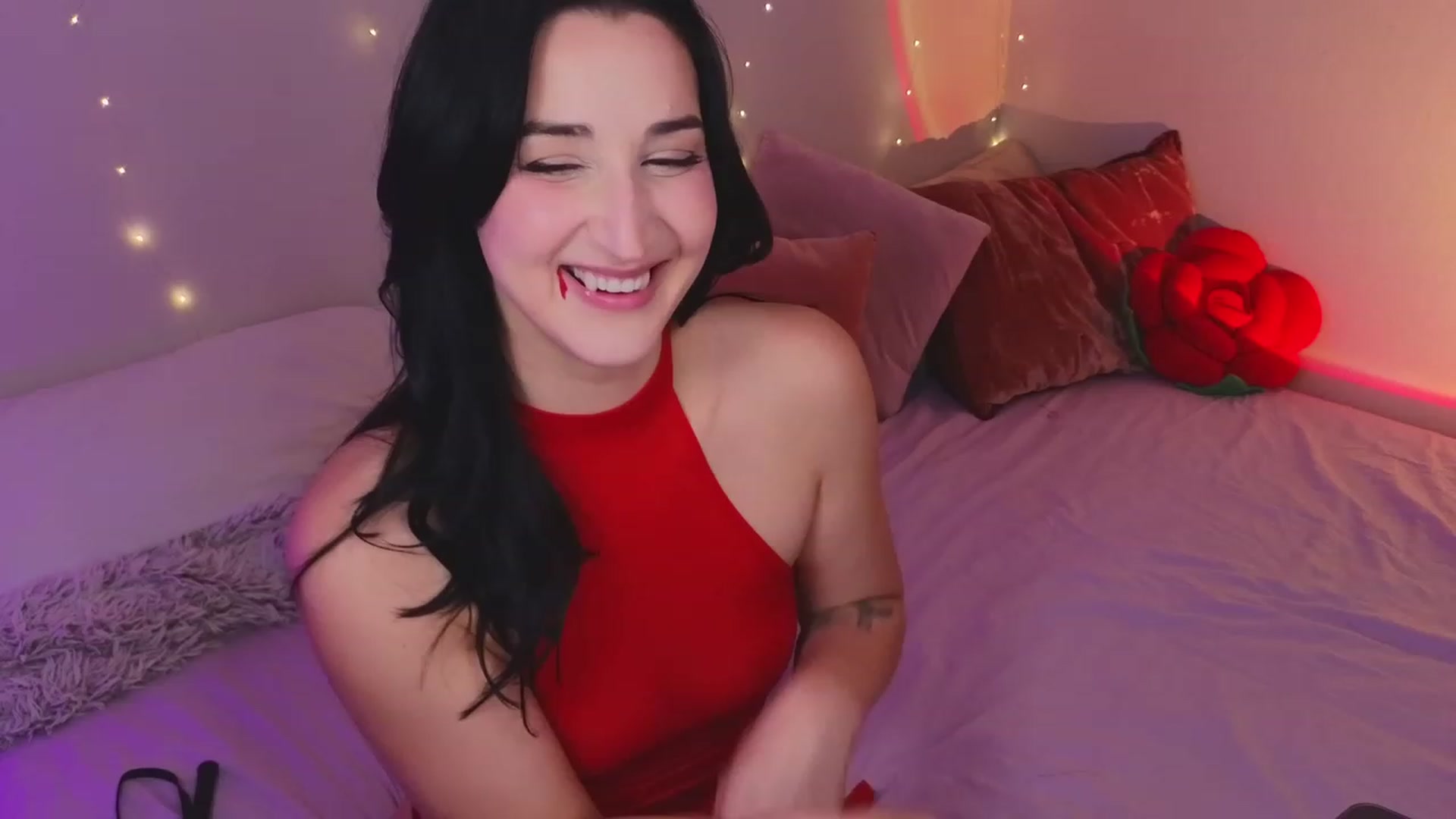 Gallery image thumbnail from KaylenPeach's myfreecams stream on, 10/13/2023, 03:20 image 11 of 20