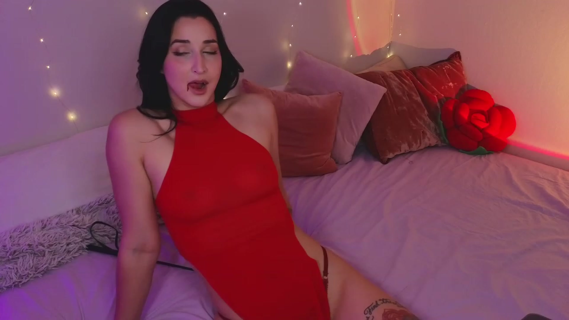 Gallery image thumbnail from KaylenPeach's myfreecams stream on, 10/13/2023, 03:20 image 7 of 20