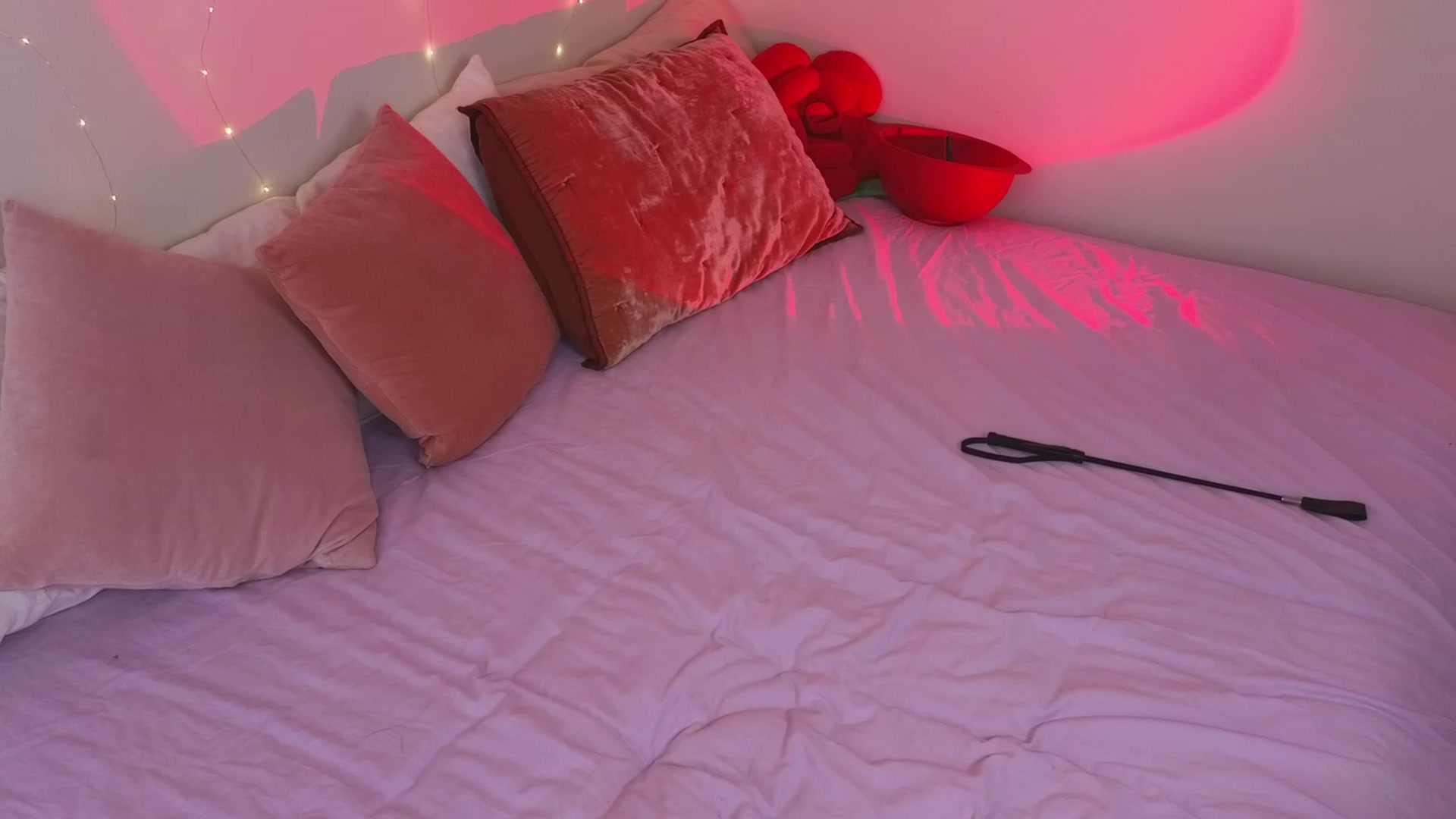 Gallery image thumbnail from KaylenPeach's myfreecams stream on, 10/14/2023, 24:56 image 17 of 20