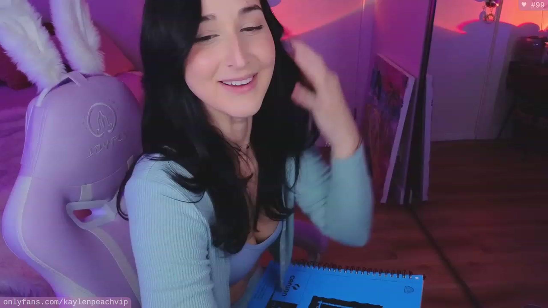 Gallery image thumbnail from KaylenPeach's myfreecams stream on, 10/17/2023, 02:40 image 20 of 20