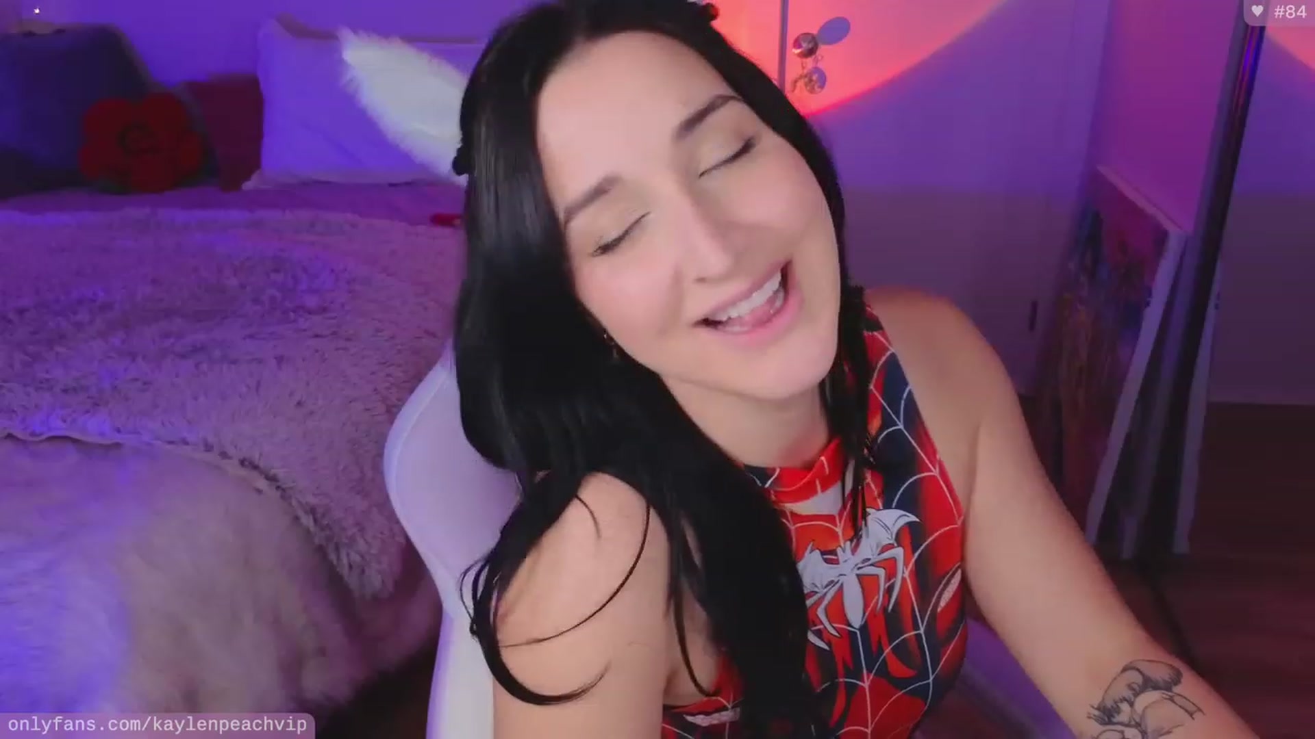 Gallery image thumbnail from KaylenPeach's myfreecams stream on, 10/24/2023, 04:25 image 6 of 20