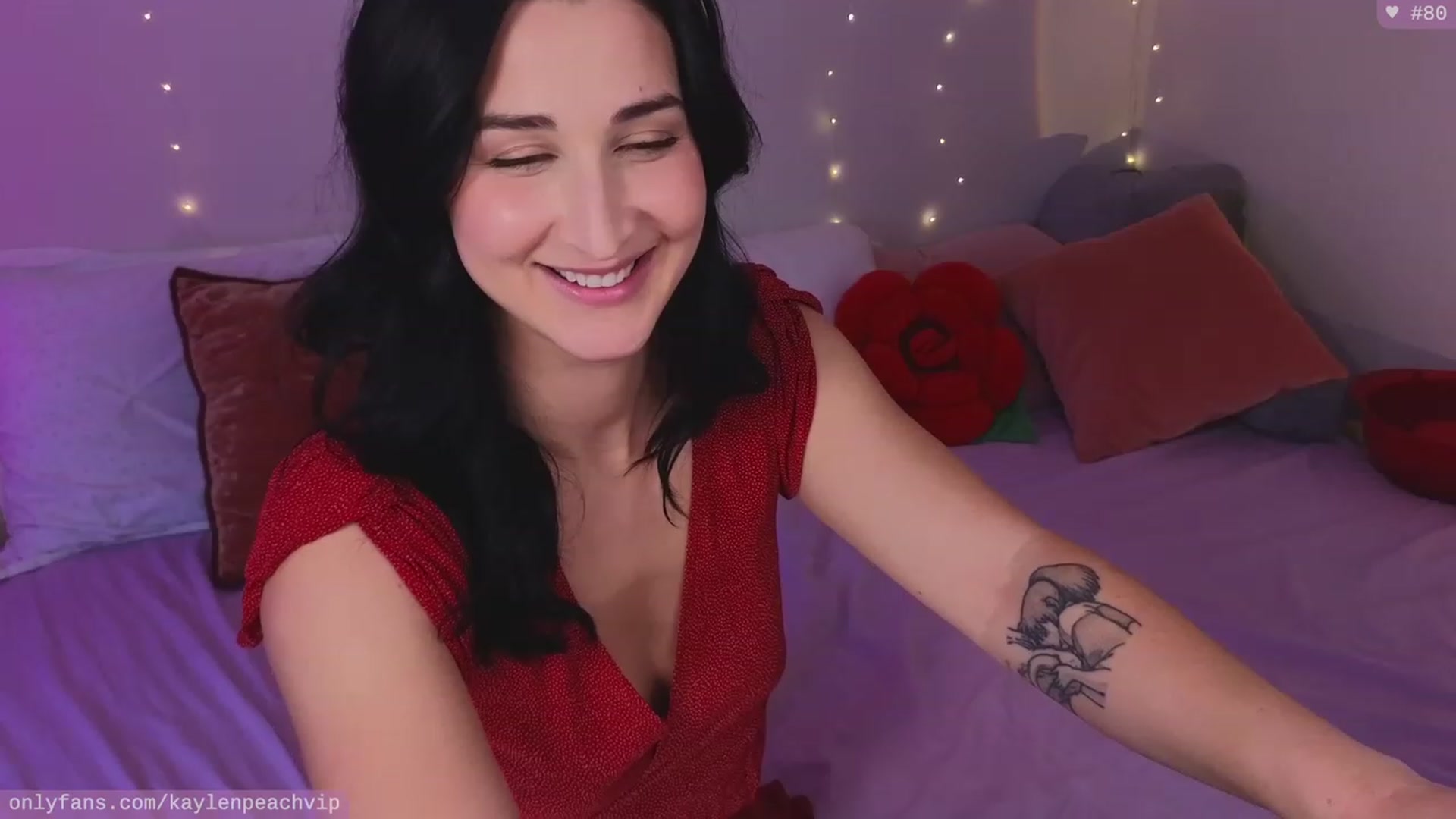 Gallery image thumbnail from KaylenPeach's myfreecams stream on, 10/29/2023, 23:31 image 11 of 20