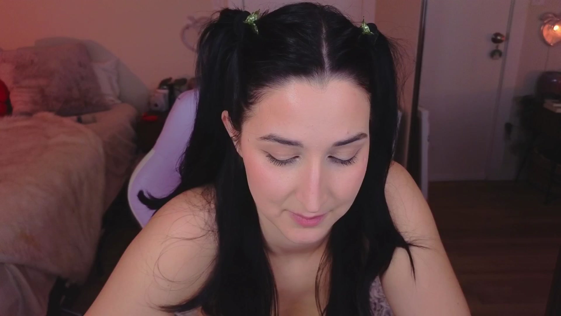 Gallery image thumbnail from KaylenPeach's myfreecams stream on, 01/23/2024, 06:03 image 15 of 20
