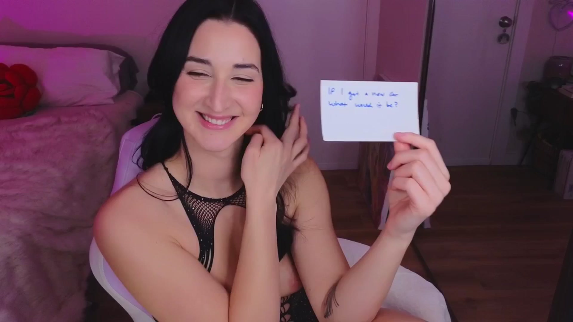 Gallery image thumbnail from KaylenPeach's myfreecams stream on, 01/25/2024, 05:35 image 11 of 20