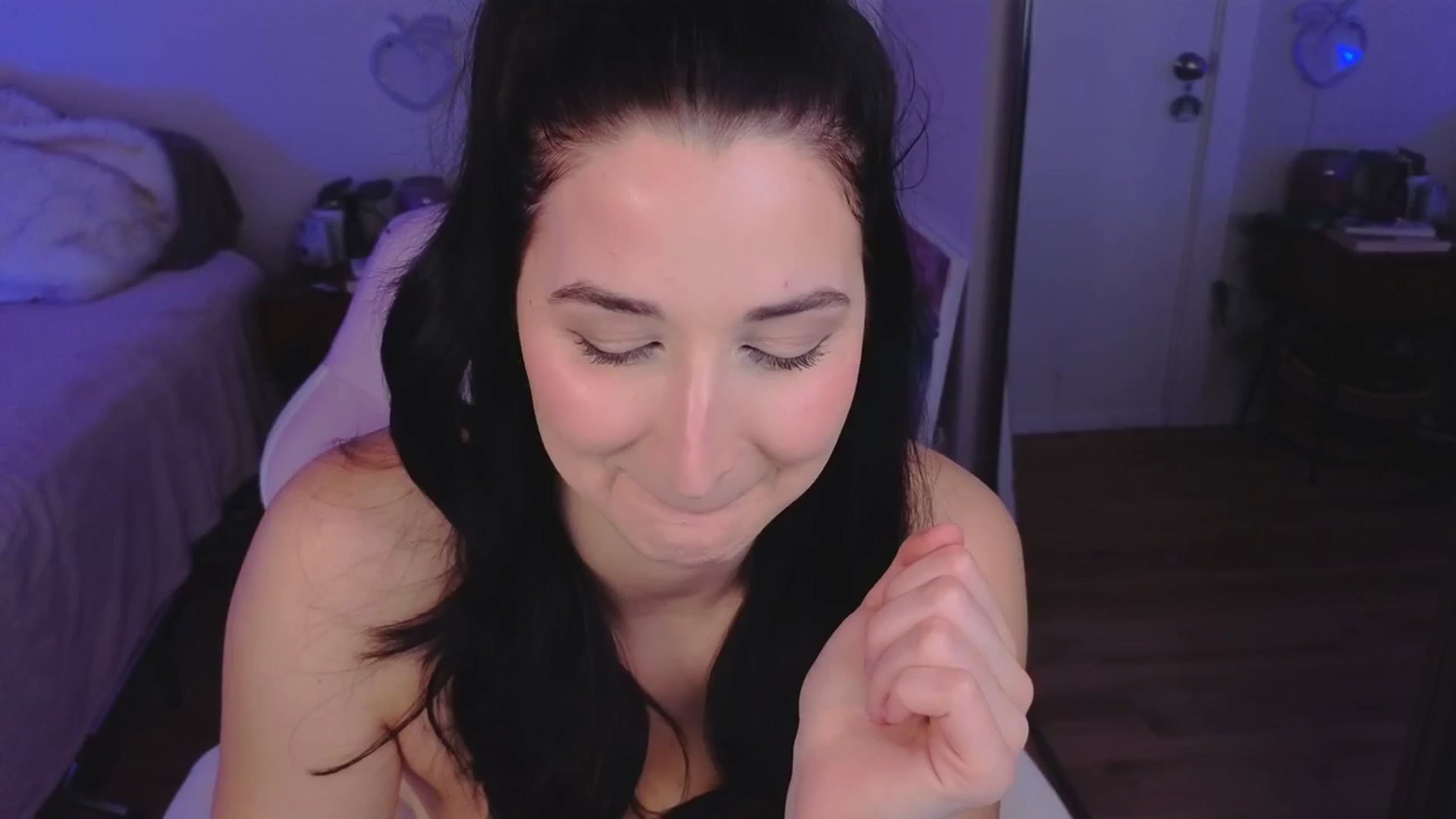 Gallery image thumbnail from KaylenPeach's myfreecams stream on, 01/26/2024, 06:02 image 3 of 20
