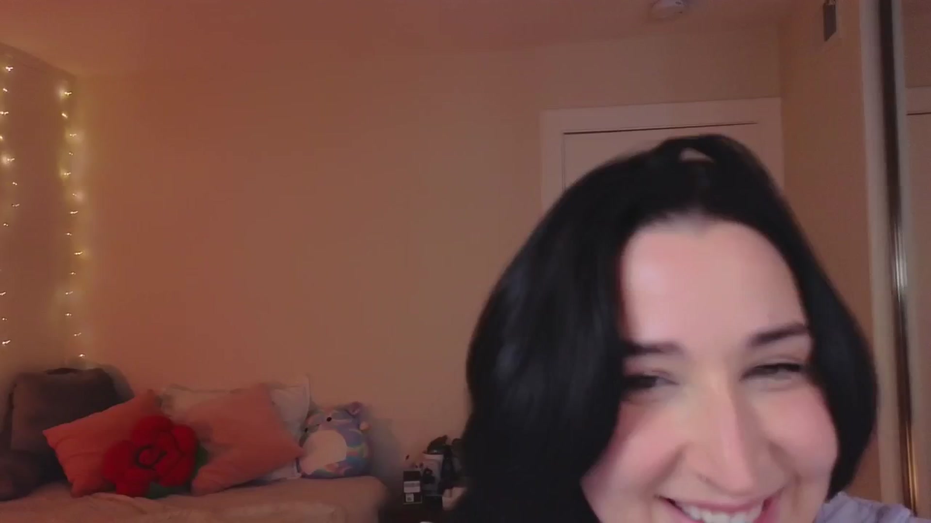 Gallery image thumbnail from KaylenPeach's myfreecams stream on, 01/30/2024, 04:48 image 11 of 20