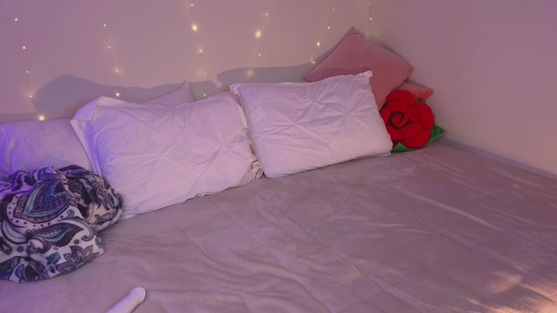 Gallery image thumbnail from KaylenPeach's myfreecams stream on, 02/09/2024, 03:40 image 19 of 20