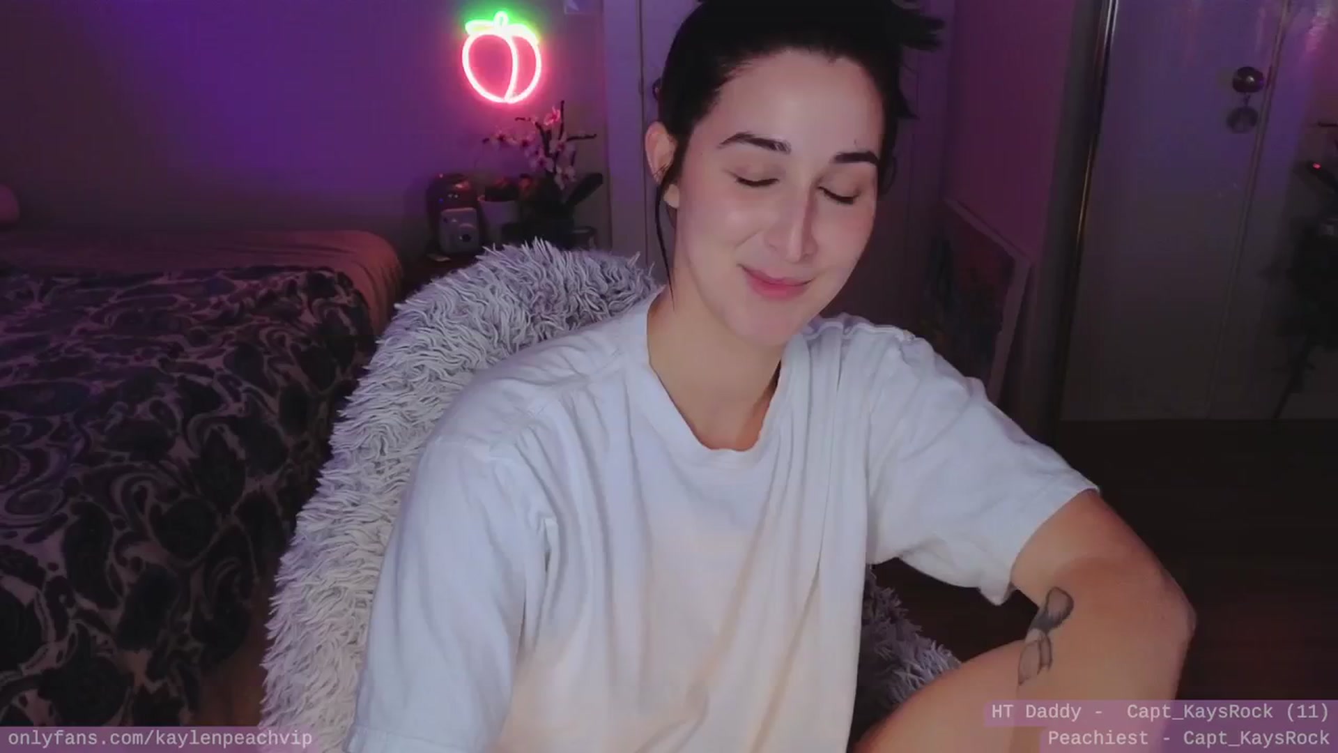 Gallery image thumbnail from KaylenPeach's myfreecams stream on, 03/08/2024, 05:47 image 1 of 20