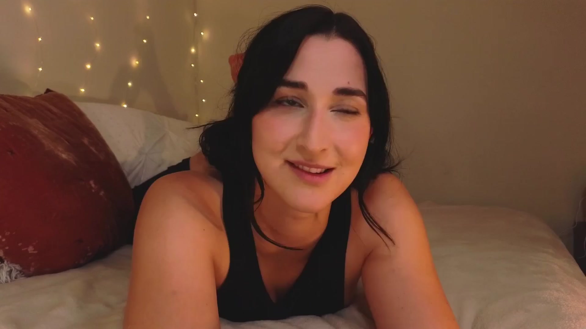 Gallery image thumbnail from KaylenPeach's myfreecams stream on, 04/12/2024, 03:16 image 19 of 20