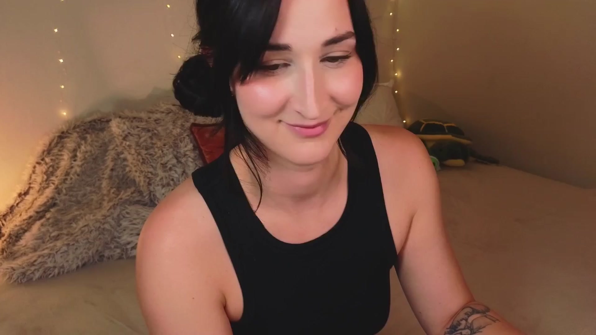 Gallery image thumbnail from KaylenPeach's myfreecams stream on, 04/12/2024, 03:16 image 11 of 20