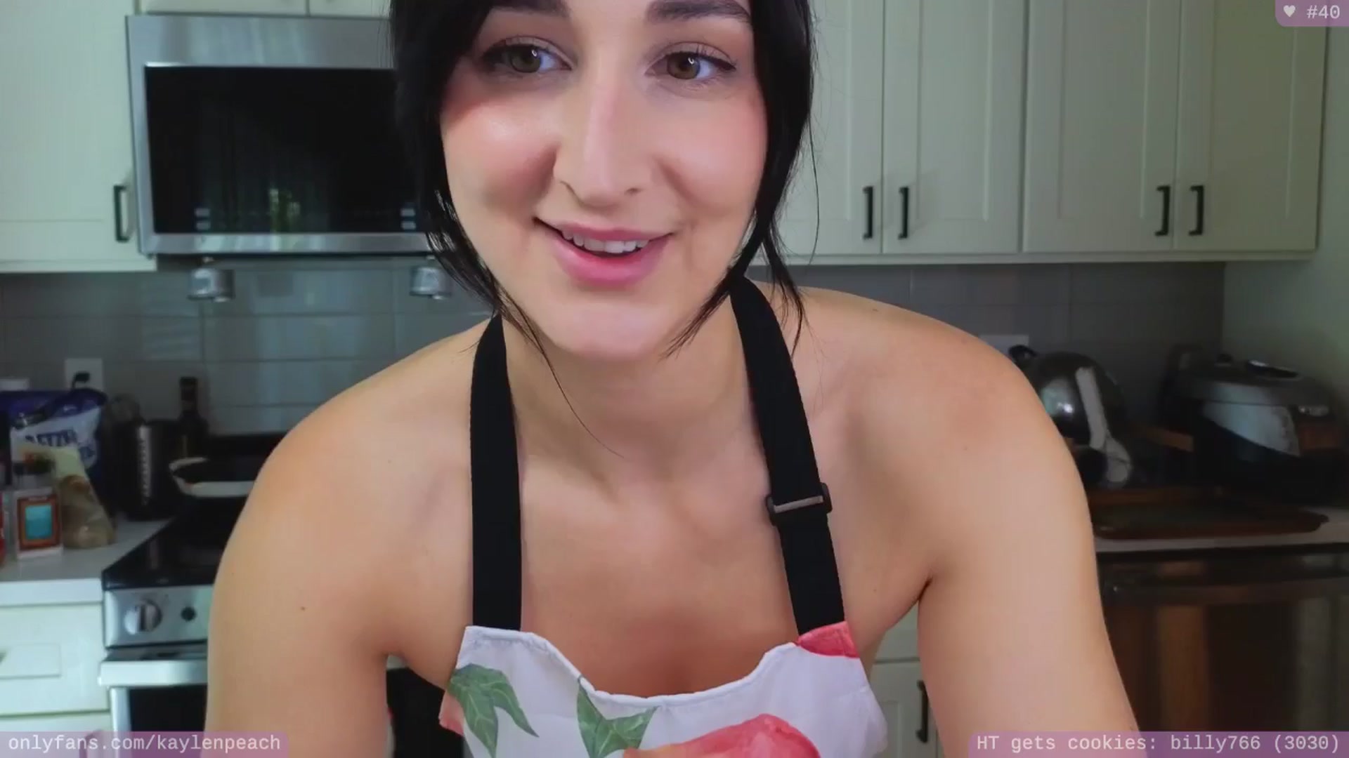 Gallery image thumbnail from KaylenPeach's myfreecams stream on, 05/02/2024, 22:19 image 6 of 20
