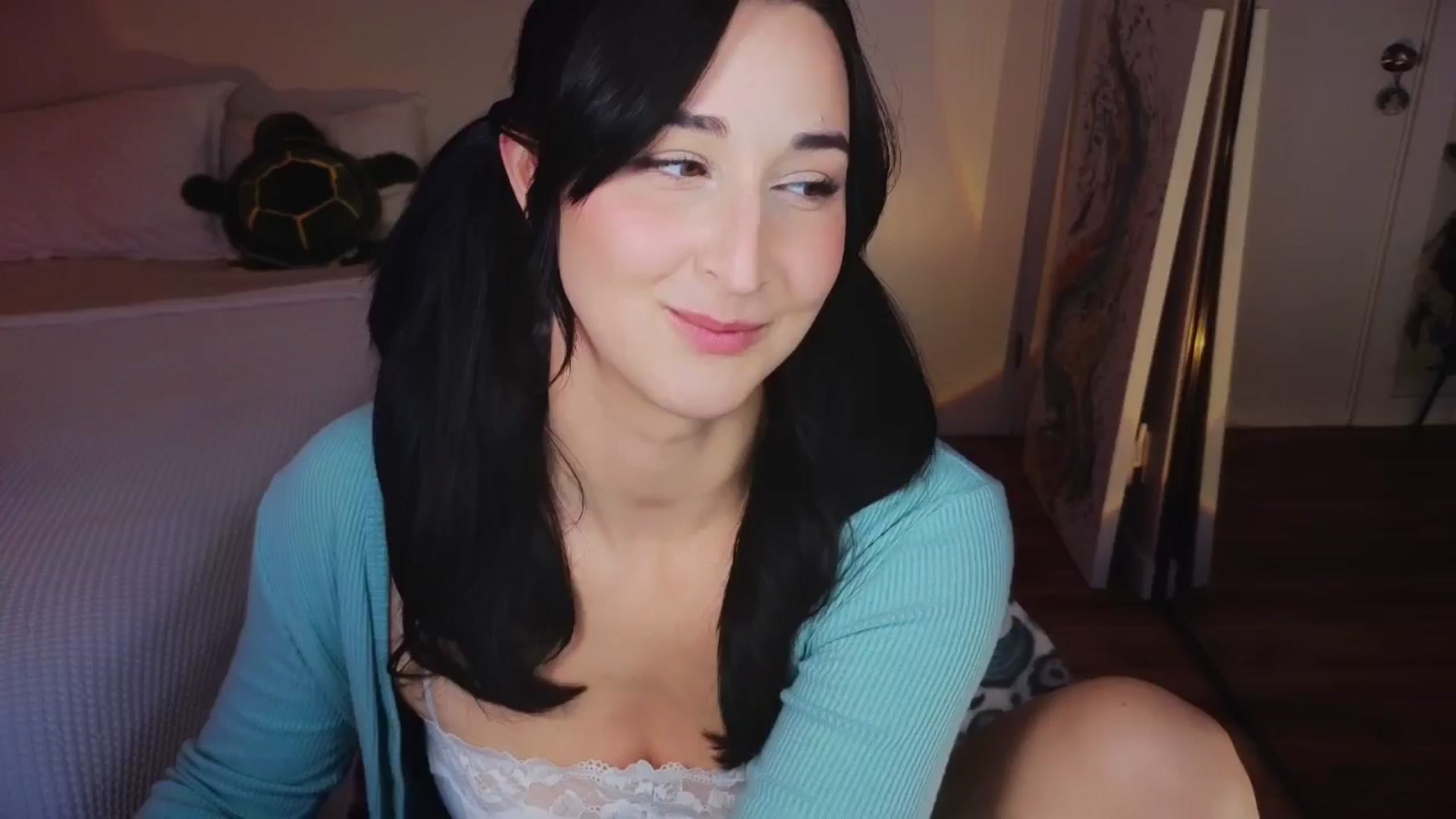 Gallery image thumbnail from KaylenPeach's myfreecams stream on, 05/03/2024, 02:24 image 7 of 20