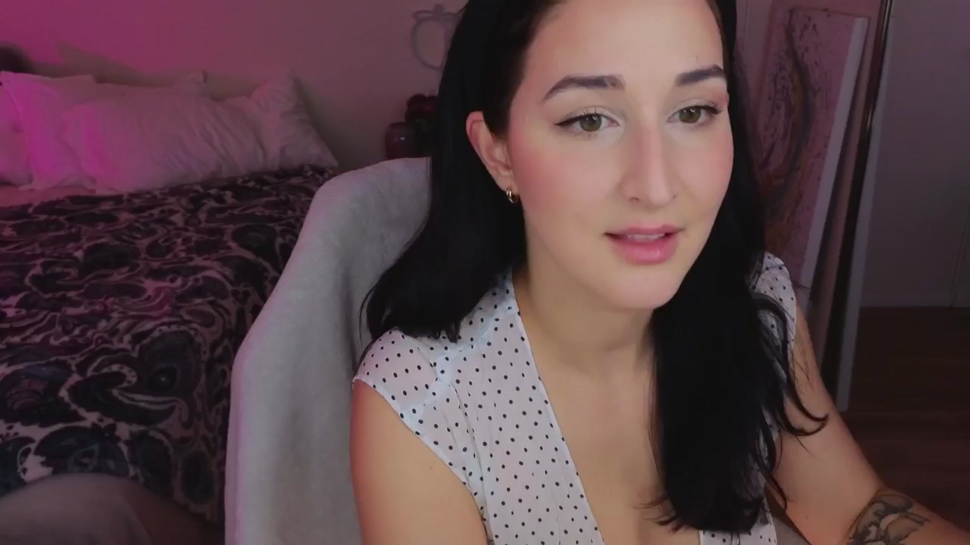 Gallery image thumbnail from KaylenPeach's myfreecams stream on, 05/08/2024, 05:01 image 1 of 20