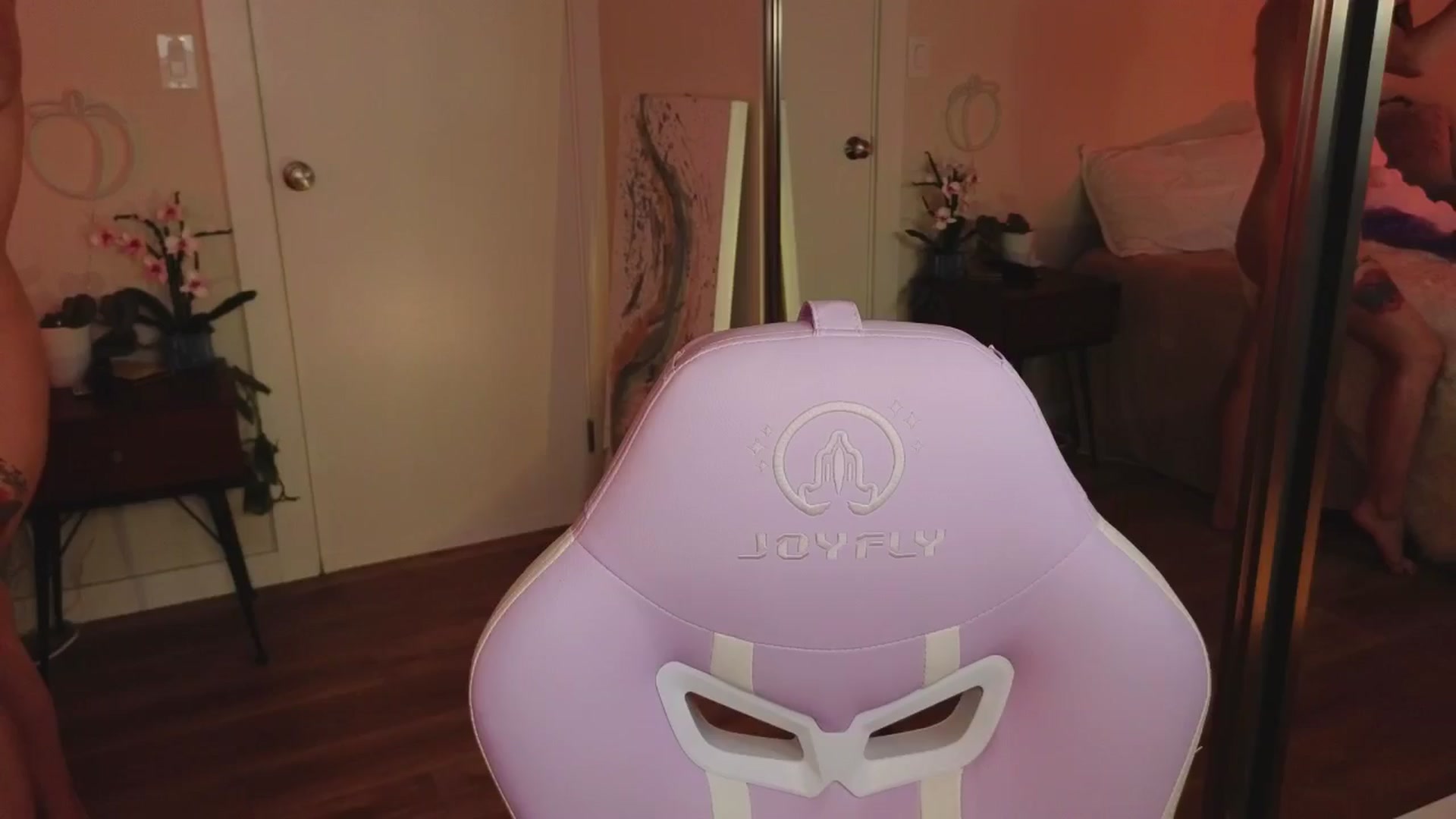 Gallery image thumbnail from KaylenPeach's myfreecams stream on, 05/21/2024, 04:54 image 3 of 20