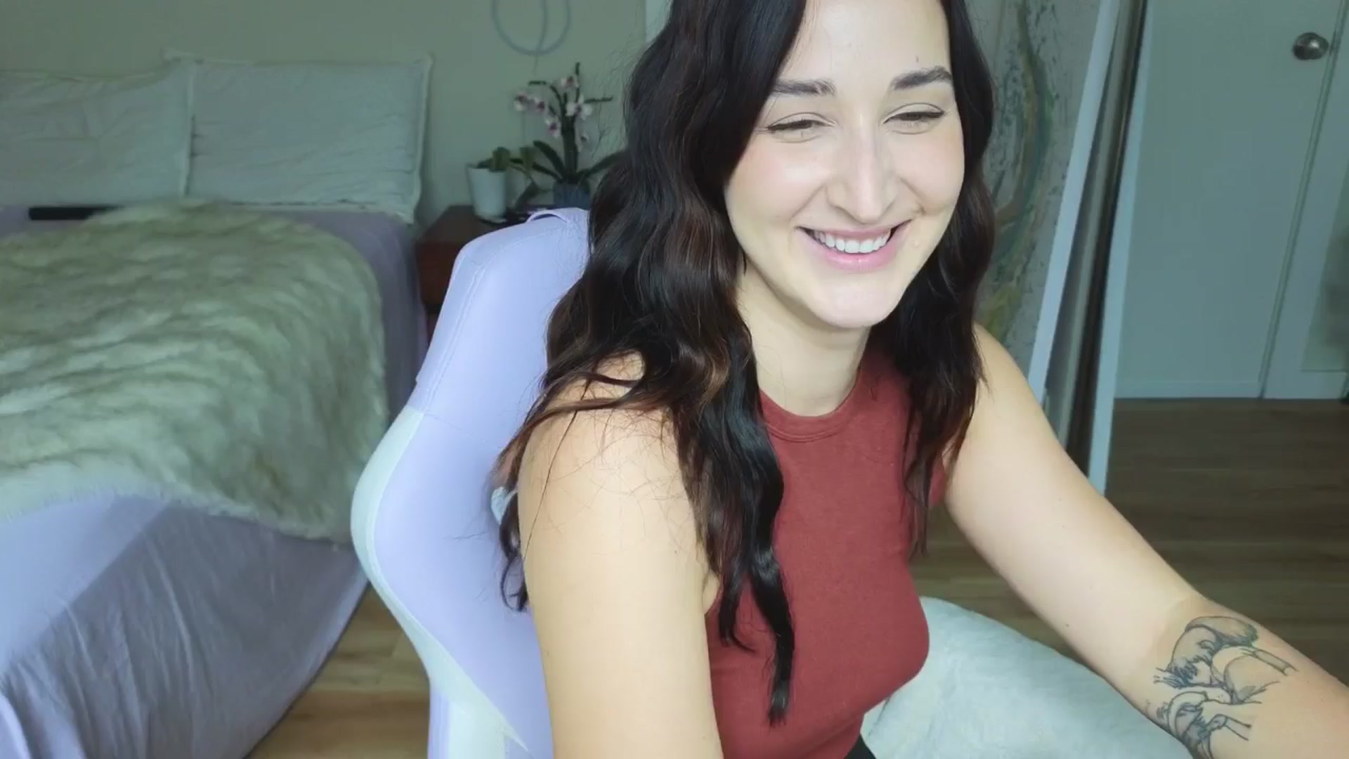 Gallery image thumbnail from KaylenPeach's myfreecams stream on, 07/22/2024, 21:04 image 4 of 20
