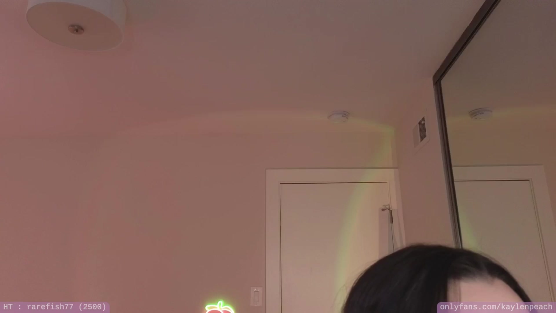 Gallery image thumbnail from KaylenPeach's myfreecams stream on, 08/14/2024, 03:51 image 6 of 20