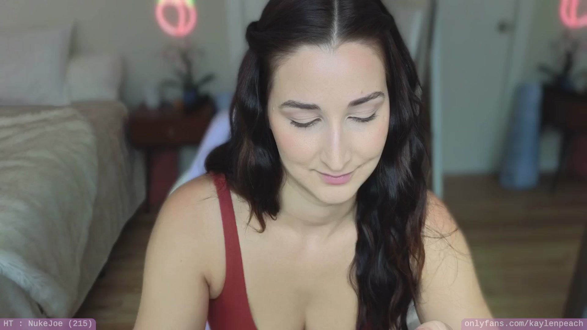 Gallery image thumbnail from KaylenPeach's myfreecams stream on, 08/15/2024, 21:45 image 2 of 20