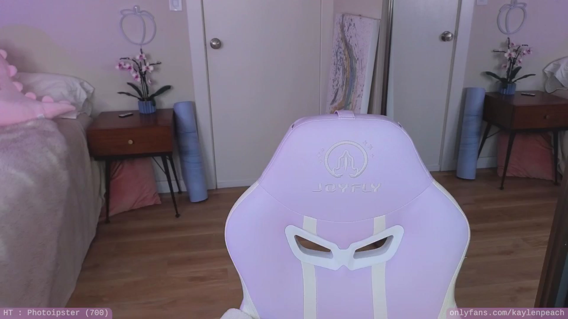 Gallery image thumbnail from KaylenPeach's myfreecams stream on, 08/27/2024, 22:24 image 14 of 20