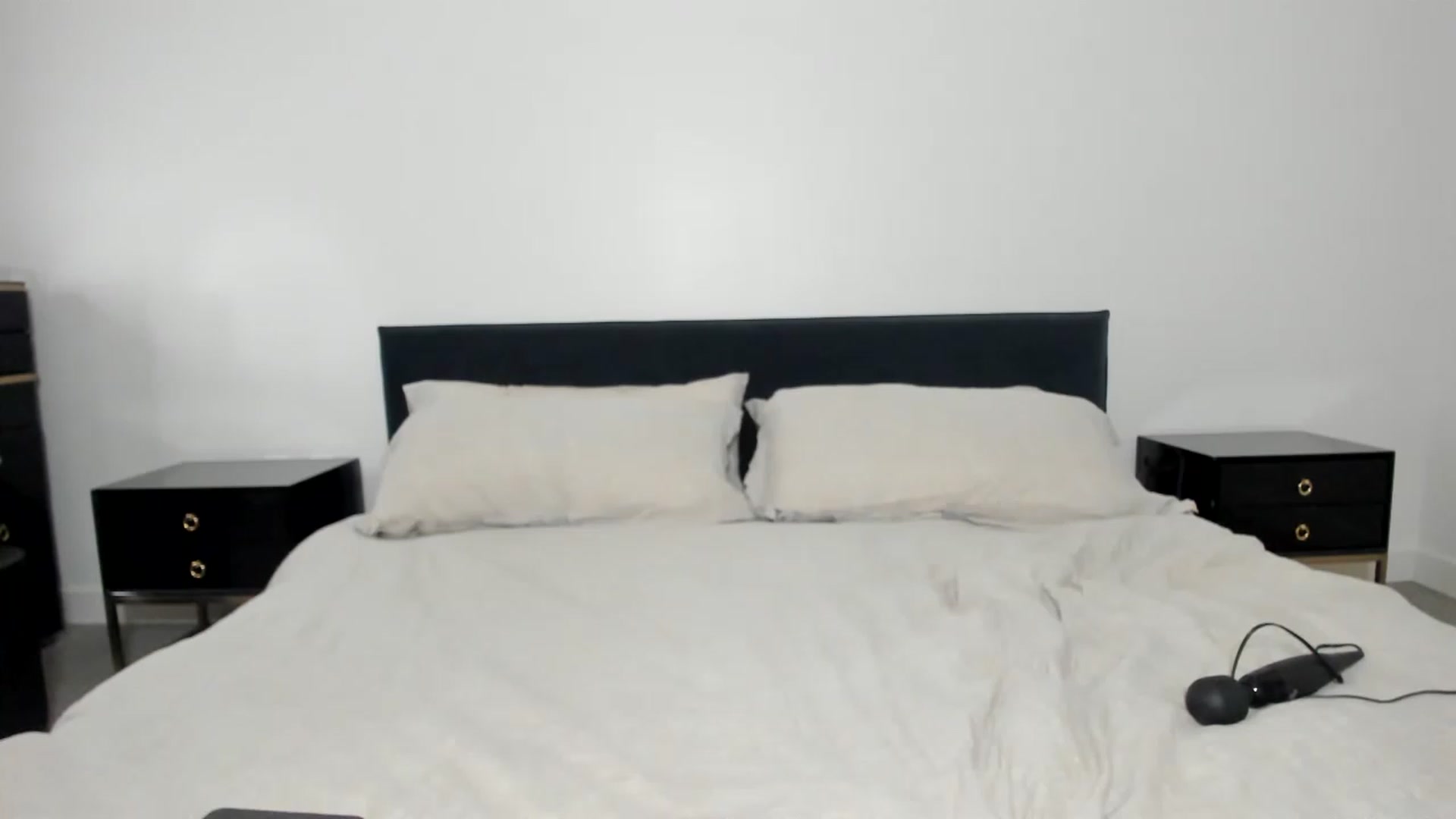 Gallery image thumbnail from KayleyGunner's myfreecams stream on, 12/25/2022, 05:23 image 2 of 20