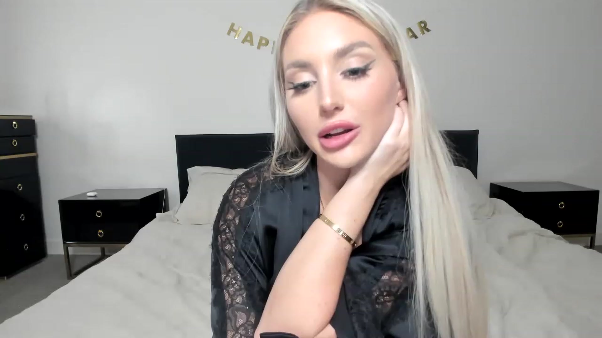 Gallery image thumbnail from KayleyGunner's myfreecams stream on, 12/27/2022, 06:51 image 20 of 20